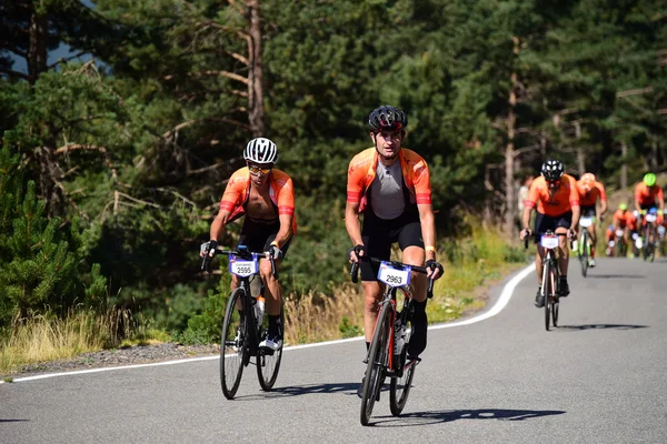 Andorra: 4 de agosto de 2019: Ciclistas en La Purito 2019 en Andorra . — Foto de Stock