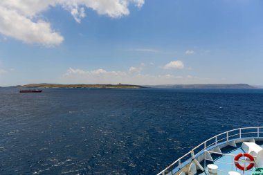 Mgarr, Gozo / Malta - 11.05.2019: Malta'dan gelen feribottan harbaour Mgarr'ın görünümü