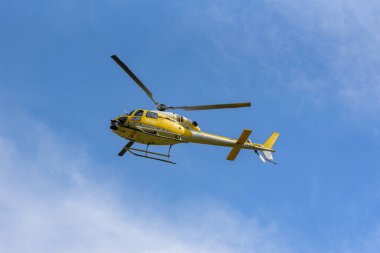 Canillo, Andorra - 1 Eylül 2019: Helikopter, Canillo, Andorra'daki La Vuelta 2019'un 10..