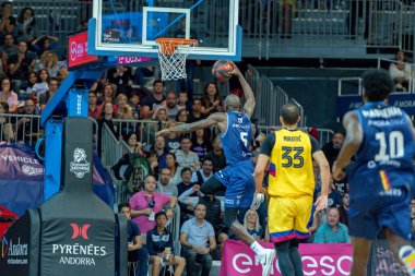 Andorra La Vella, Andorra: 2019 Ekim 06: Liga Acb Endesa maçında oynayan oyuncular Mora Banc Andorra Bc ve Fc Barcelona arasında oynanan maç, final skoru 86 - 84, Ekim 2019, Andorra.