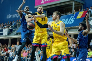 Andorra La Vella, Andorra: 2019 Ekim 06: Liga Acb Endesa maçında oynayan oyuncular Mora Banc Andorra Bc ve Fc Barcelona arasında oynanan maç, final skoru 86 - 84, Ekim 2019, Andorra.