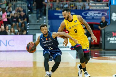 Andorra La Vella, Andorra: 2019 Ekim 06: Liga Acb Endesa maçında oynayan oyuncular Mora Banc Andorra Bc ve Fc Barcelona arasında oynanan maç, final skoru 86 - 84, Ekim 2019, Andorra.
