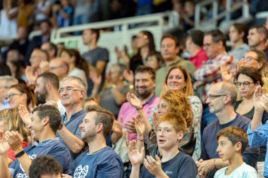 Andorra La Vella, Andorra: 2019 Ekim 06: Liga Acb Endesa maçında oynayan oyuncular Mora Banc Andorra Bc ve Fc Barcelona arasında oynanan maç, final skoru 86 - 84, Ekim 2019, Andorra.