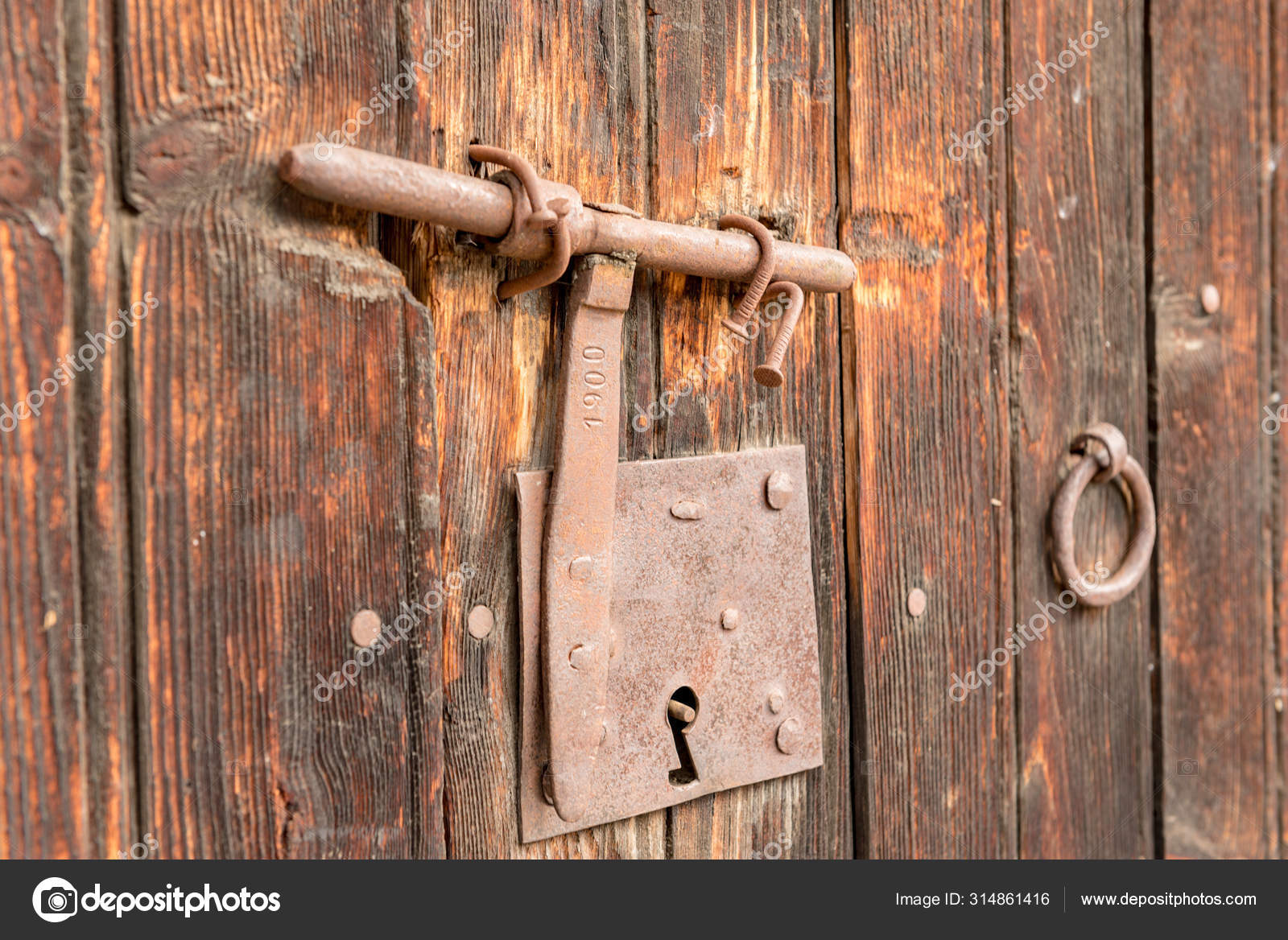 Ood Old Door Metal Knobs Exterior Design Antique Grunge Style Stock Photo C Martinscphoto 314861416
