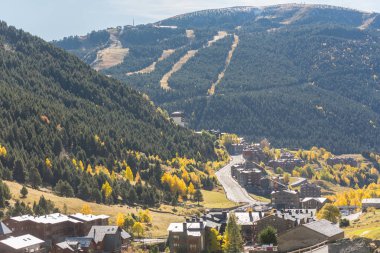 Incles Vadisi 'nde sonbahar, Andorra. Vall d Incles, Andorra