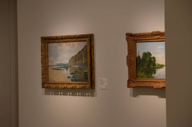 Escaldes - Engordany, Andorra - 17 Haziran 2020: Carmen Thyssen müzesinde sanat eserleri. Müze 17 Haziran 2020 tarihinde Andorra 'da önemli bir nesne olarak kalmaktadır..