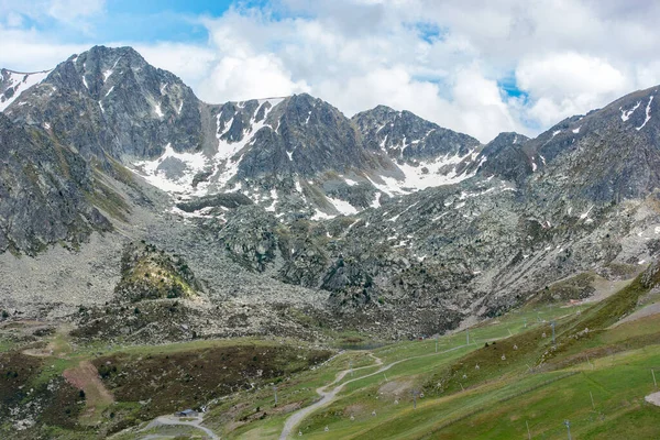 Pas Casa Kamp Andorra 2020 Juni Zonnige Dag Met Lage — Stockfoto