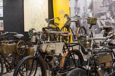 Canillo, Andorra - Haziran 19 2020: Eski motosiklet Le Rive 19 Haziran 2020 'de Canillo, Andorra' daki Motosiklet Müzesi 'nde ortaya çıktı..