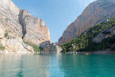 2020 yazında İspanya 'nın Katalonya kentindeki Congost de Mont-rebei vadisinin manzarası.