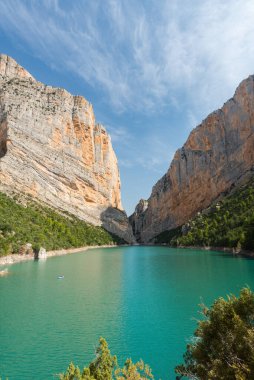 2020 yazında İspanya 'nın Katalonya kentindeki Congost de Mont-rebei vadisinin manzarası.