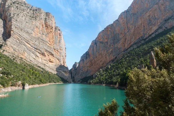 2020 yazında İspanya 'nın Katalonya kentindeki Congost de Mont-rebei vadisinin manzarası.
