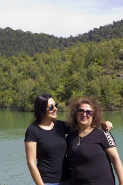 Anne ve kızı portre