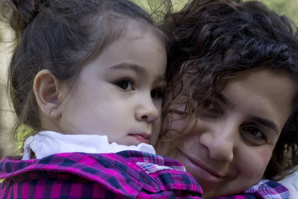 Anne ve kızı arasında aşk