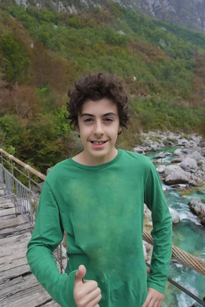 Portret Van Een Gelukkige Jongen Soca Valley Slovenia — Stockfoto