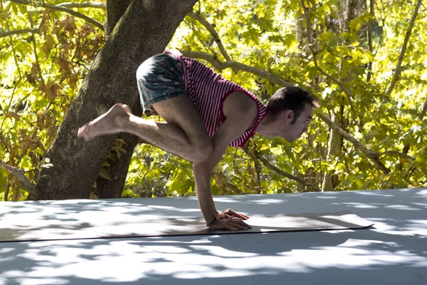 Porträt Eines Jungen Mannes Beim Yoga — Stockfoto