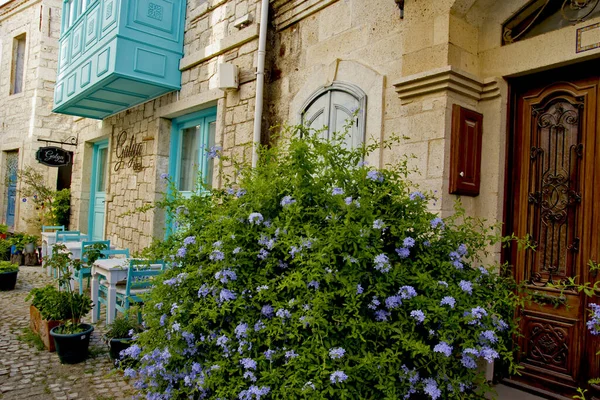 Colorful Stone Houses Narrow Street Alacati Cesme Izmir — Stock Photo, Image