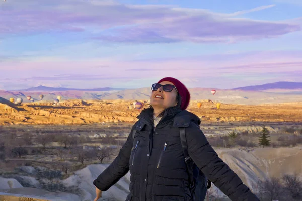 Portret Van Een Mooie Jonge Vrouw Cappadocia Turkije — Stockfoto