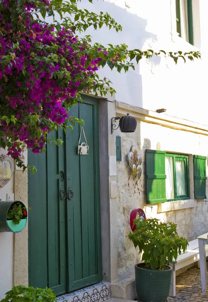 Alacati Cesme Zmir Dar Bir Sokakta Renkli Taştan Evler — Stok fotoğraf