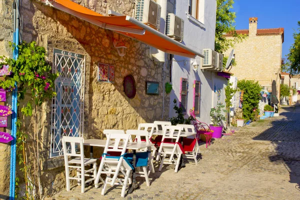 Colorful Stone Houses Narrow Street Alacati Cesme Izmir — Stock Photo, Image