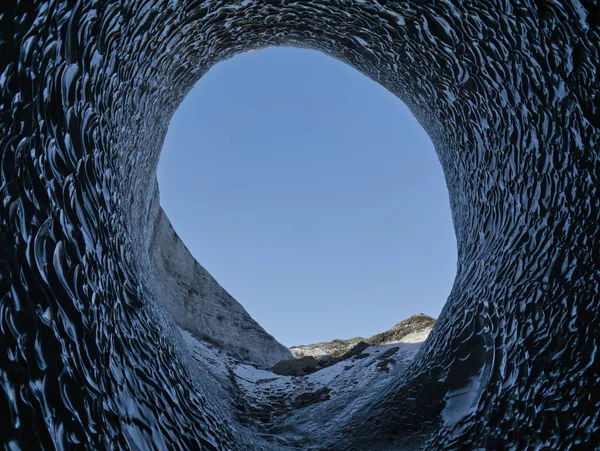 The large opening of a glacier cave in Iceland — Stock Photo, Image