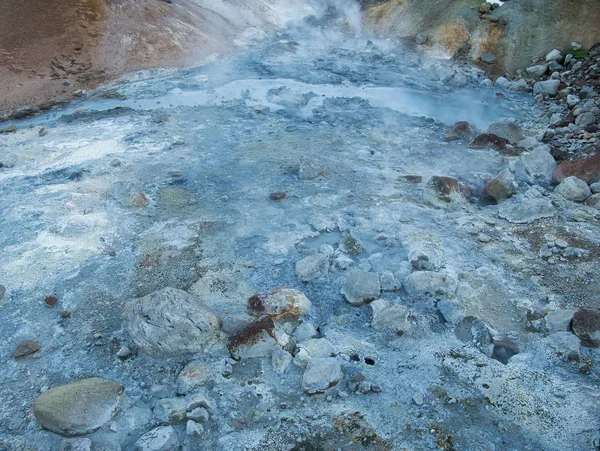 Zone géothermique active près de Krysuvik en Islande — Photo