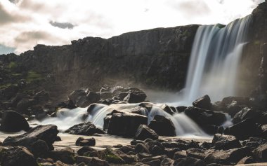 Pingvellir şelale, İzlanda arasında Avrasya kitasini ve Kuzey Amerika kıta continental bölünmeyi yumuşak su