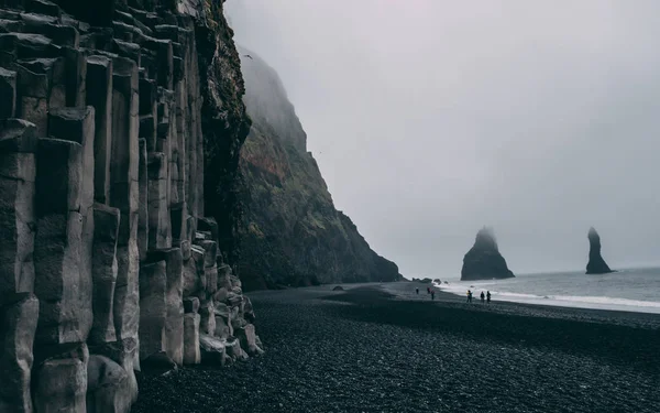 Рейнісфіара Чорний Піщаний Пляжний Туман — стокове фото
