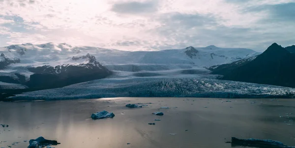 Vista Aérea Laguna Glaciar Iceland Drone —  Fotos de Stock