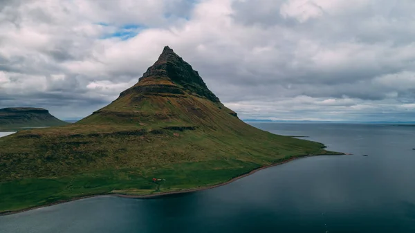 Αεροφωτογραφία Του Kirkjufell Στην Ισλανδία Βουνό Κηφήνας — Φωτογραφία Αρχείου