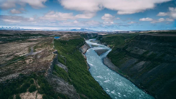 Vista Aerea Del Fiume Che Scorre Attraverso Scogliere Drone — Foto Stock