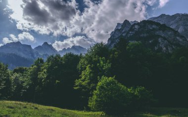 sarp dağ manzarası swiss alps klontalersee İsviçre
