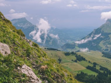 swiss alps brienzer rothorn İsviçre'deki korkunç sarp dağ manzarası