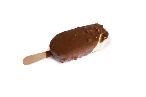 Chocolate Gelado Gelado Isolado Fundo Branco Com Foco Seletivo Fragmento — Fotografia de Stock
