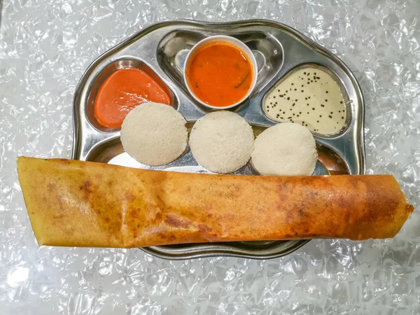 Masala Dosa Och Idli Dosa Mat Närbild Med Selektiv Fokus — Stockfoto