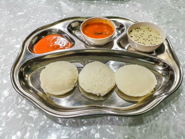 Masala 多萨和 Idli Dosa 食物特写镜头有选择性聚焦和作物片段 它是一种受欢迎的南印度美食 — 图库照片