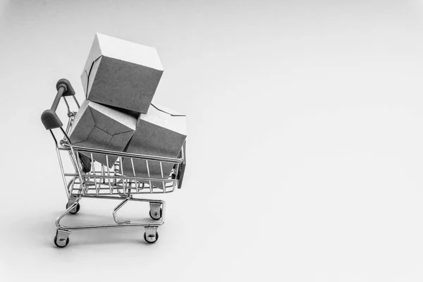 Shopping Cart Och Rutan Svart Och Vit Bakgrund Affärer Och — Stockfoto