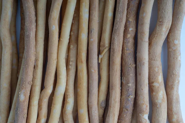 Naturalne Szczoteczka Zębów Miswak Kayu Sugi Białym Tle Selektywnej Ostrości — Zdjęcie stockowe