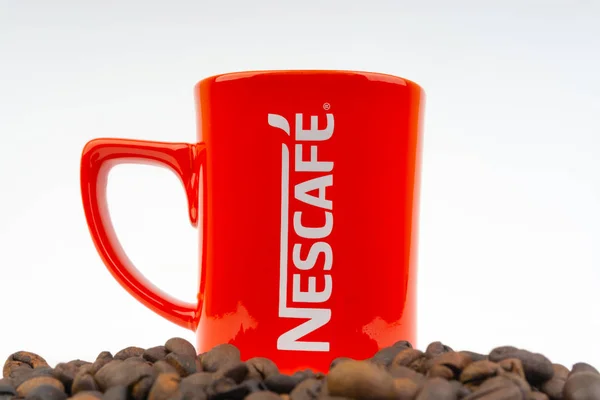 Kuala Lumpur Malaysia Juli 2019 Promotional Red Nescafe Mugg Vit — Stockfoto