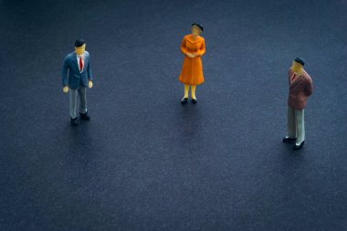 Minyatür oyuncaklarla dolu bir ev. İş Konsepti