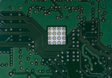 Elektronik devre kartı kapanıyor. Seçici odak ve kırpma parçası