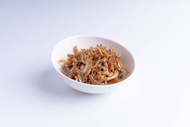 Kavanozda kızartılmış ançüez seçici odaklanma ve kırpma parçalarıyla yakın çekim