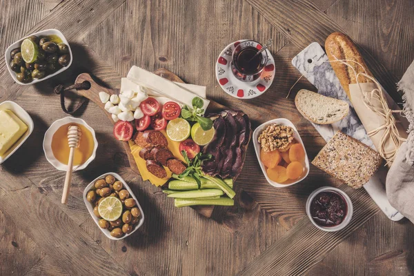 Вкусный Традиционный Турецкий Завтрак Столе — стоковое фото