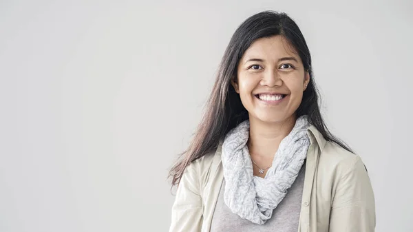 Retrato Mujer Joven Asiática —  Fotos de Stock