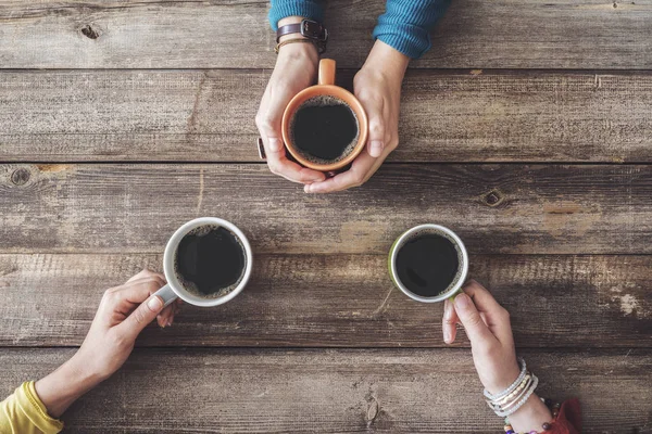 Mensen Handen Met Een Kopje Koffie — Stockfoto