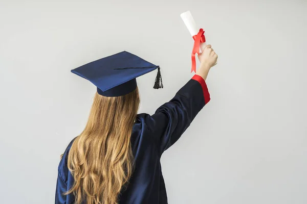 Ung Kvinnlig Student Examen Från University — Stockfoto