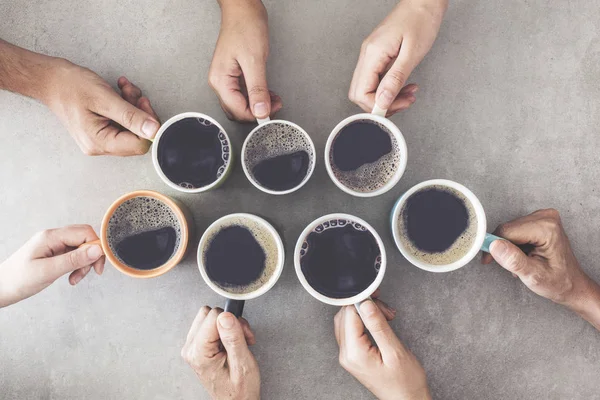 Mensen Handen Met Kopjes Koffie — Stockfoto