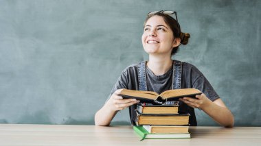 Öğrenci eğitim başa okul kavramı