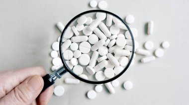 Hap ve kapsül görünümü kapatın