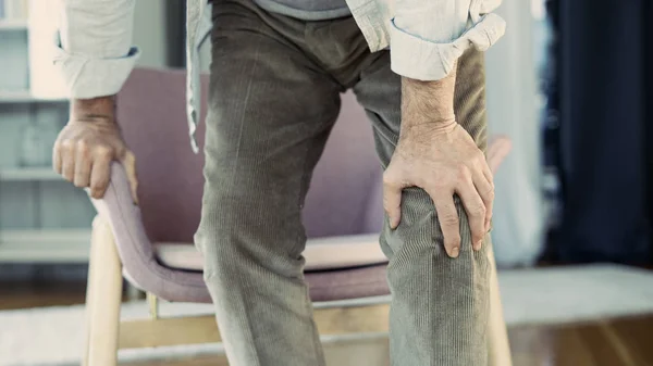 Old Man Knee Pain — Stock Photo, Image