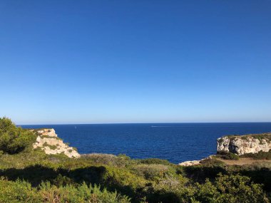 Playa de Formentor Cala Pi de la Posada, Cap Formentor 'da güzel plaj, Palma Mallorca, İspanya